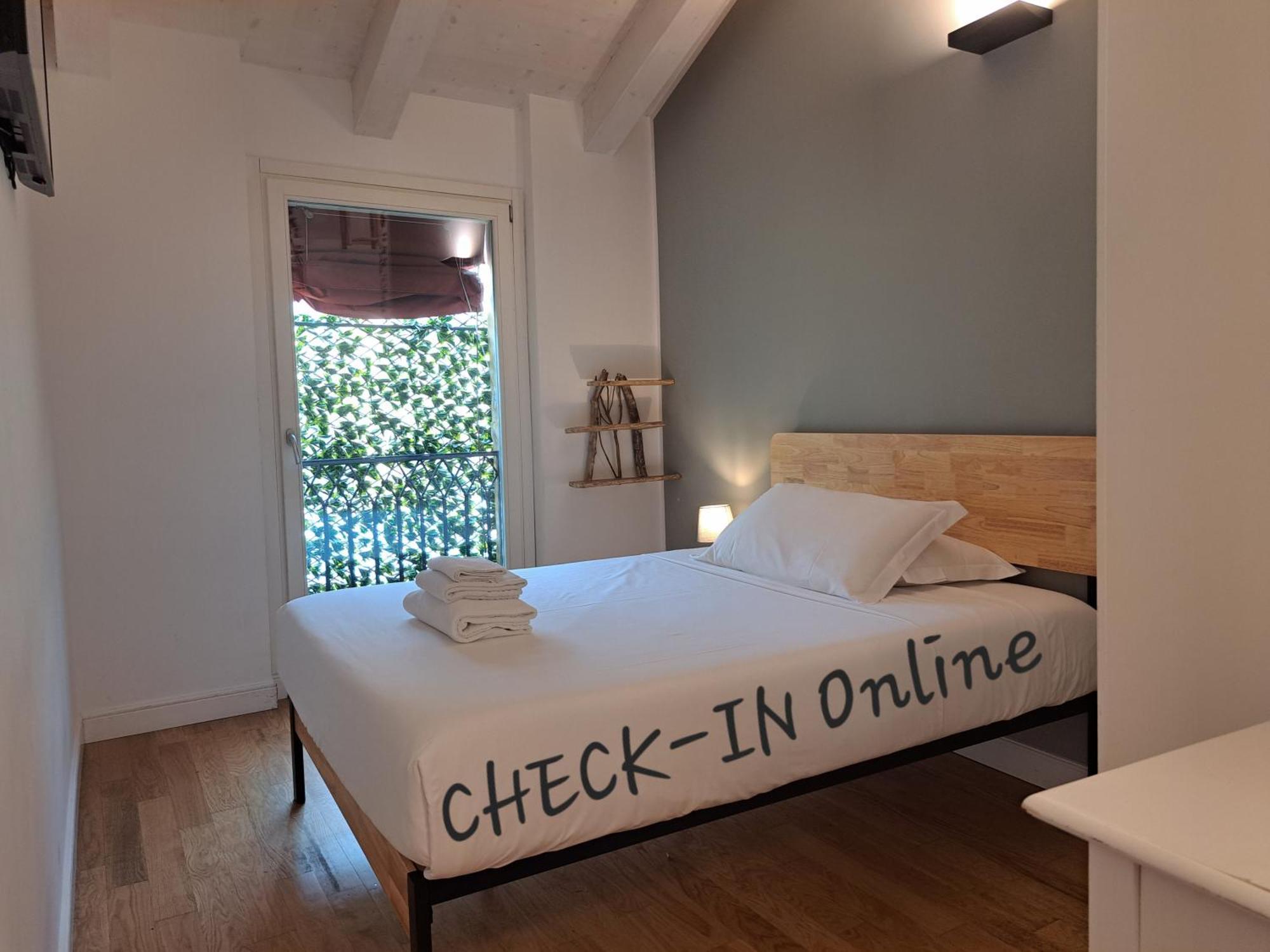 Cosmopolitan Central Rooms Болонья Экстерьер фото