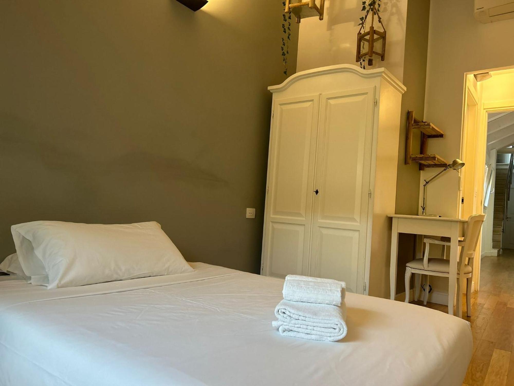 Cosmopolitan Central Rooms Болонья Экстерьер фото