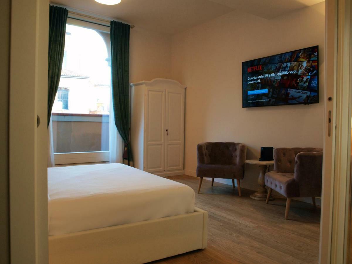 Cosmopolitan Central Rooms Болонья Экстерьер фото